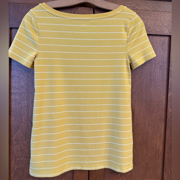 Scoop neck tee. Yellow with white stripes. Old Navy. Small. - Picture 2 of 7